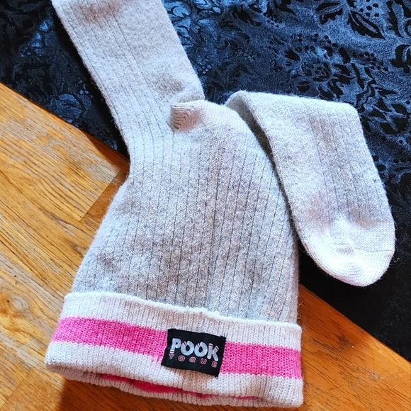 ***DONATED*** Ladies Pink Pook Toque 🐰 - Picture 1 of 2